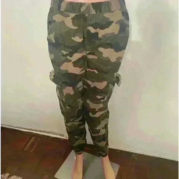 Divided sexy party casual cargo pants in excellent  condition size 8 - Picture 3 of 6